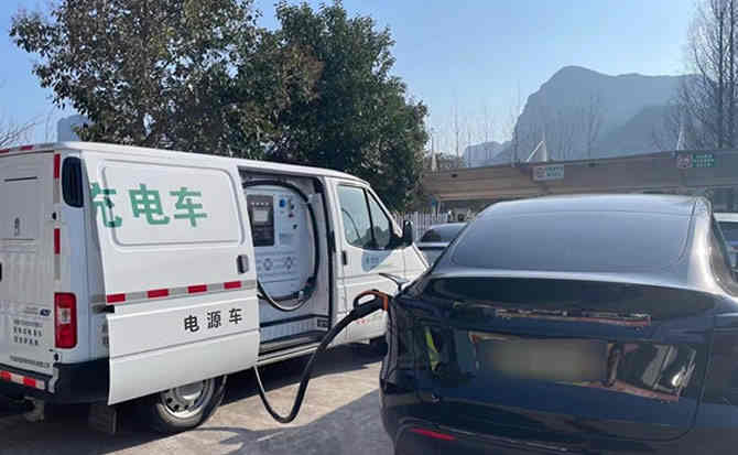 金州区汽车搭电