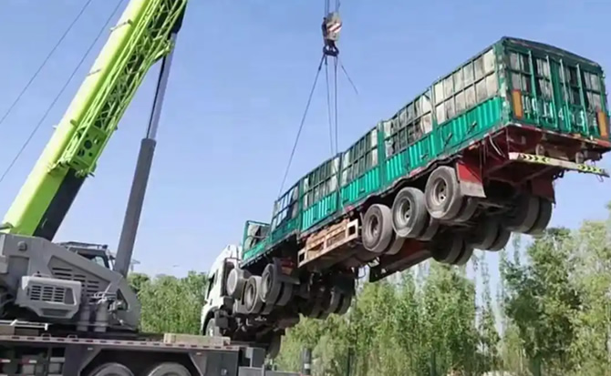 金州区道路脱困救援案例